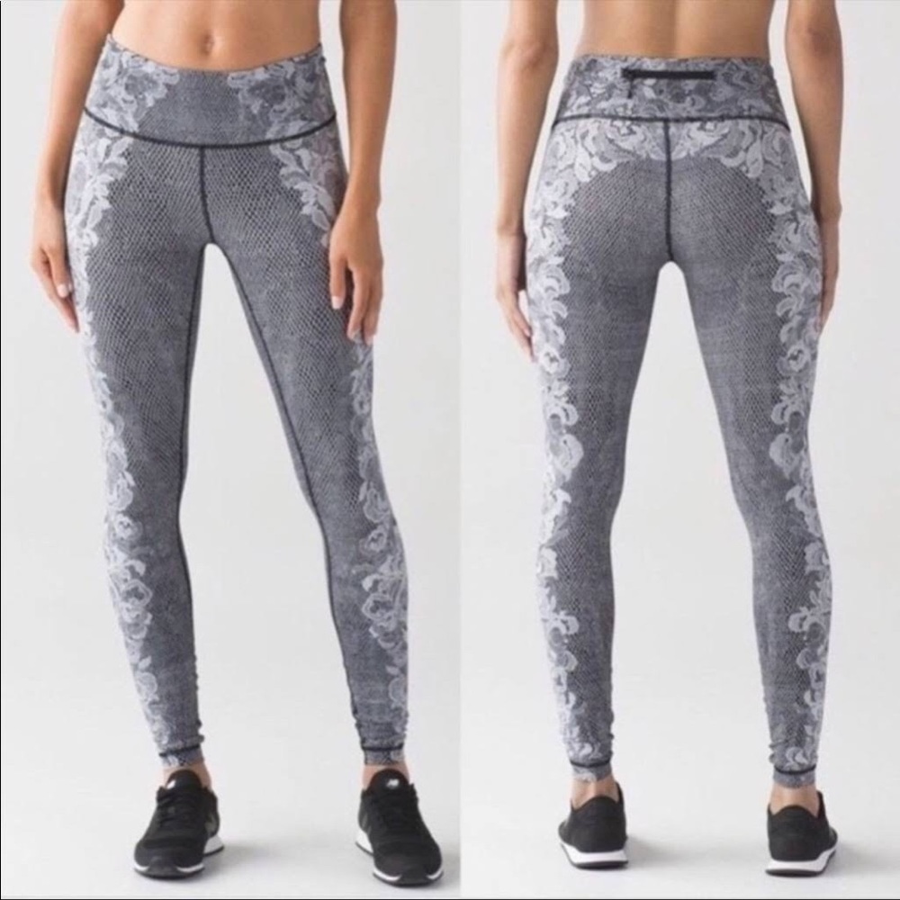 Lululemon size 4 Lace Speed Wunder Under Tight Nulux Leggings Florence Black